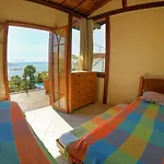 Casa piscina, vista para o mar e espaço gourmet/churrasqueira